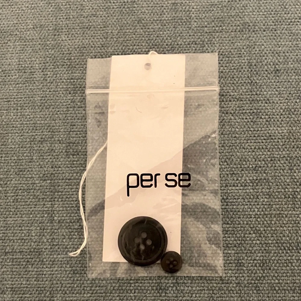 Two Per Se Buttons